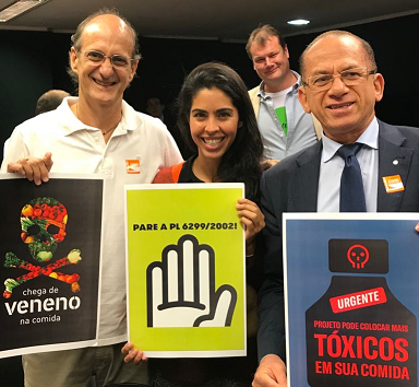 Após ameaça de bomba, comissão adia votação de lei que flexibiliza uso de agrotóxicos no país